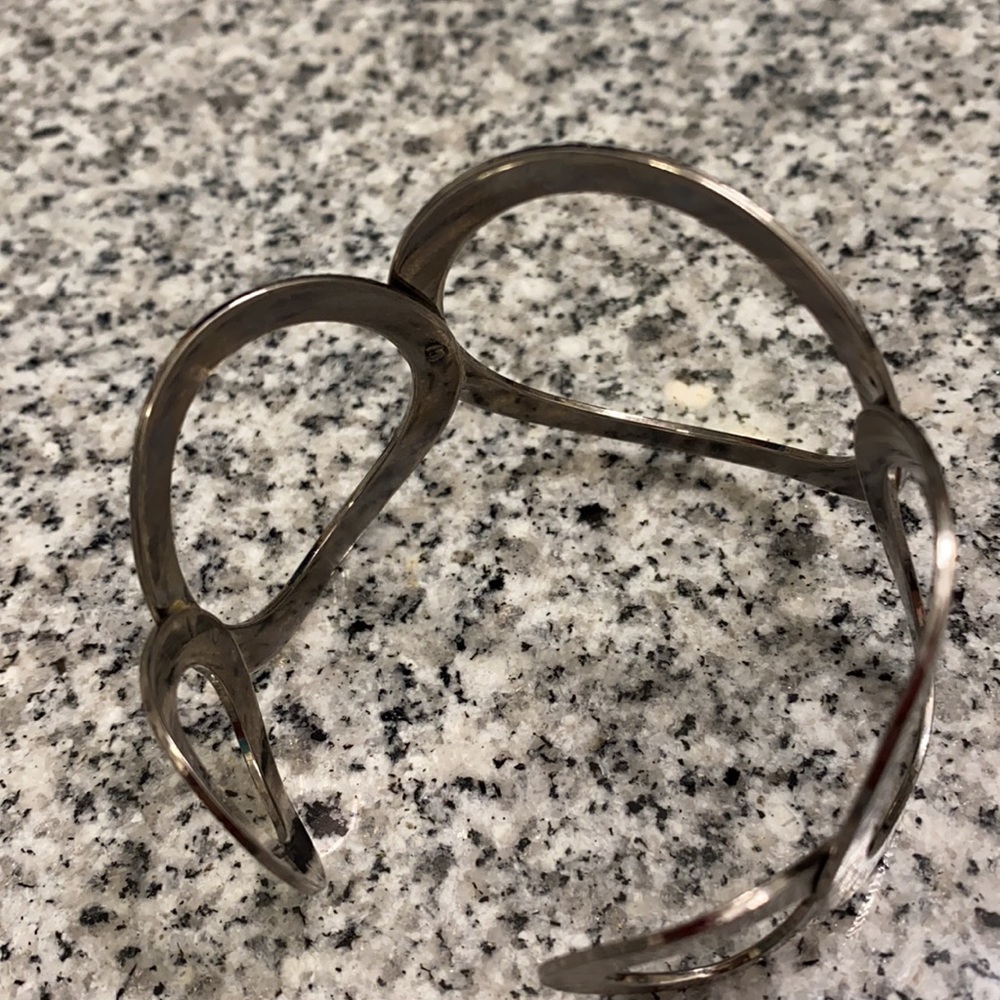 Express cuff bracelet - Picture 7 of 7